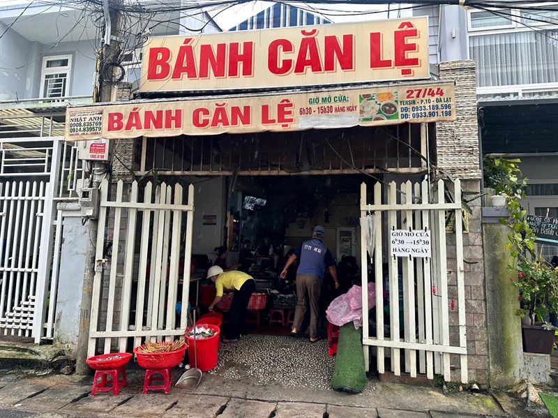 Bánh căn Đà Lạt Lệ.