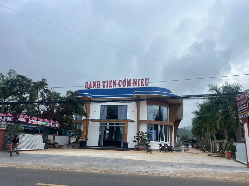 Cơm niêu Đà Lạt - Danh Tiến.