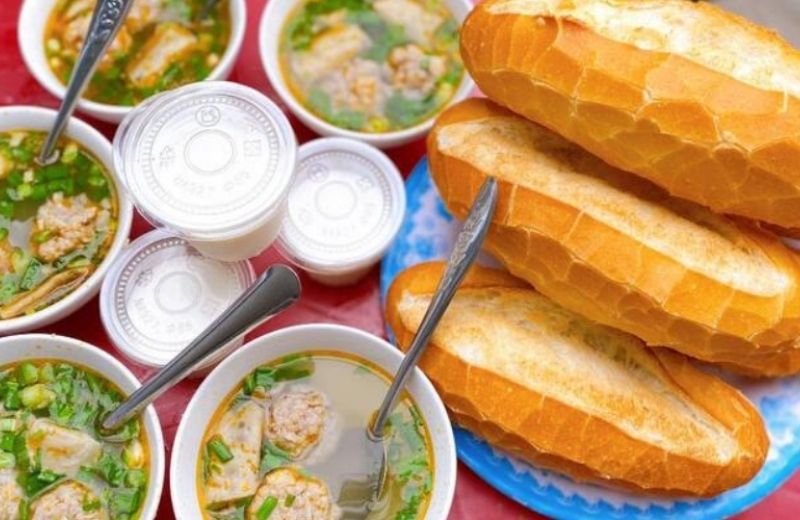 banh mi xiu mai da lat 1