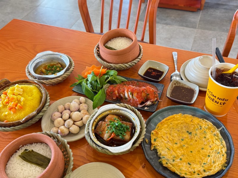 Cơm Niêu Thiên Lý