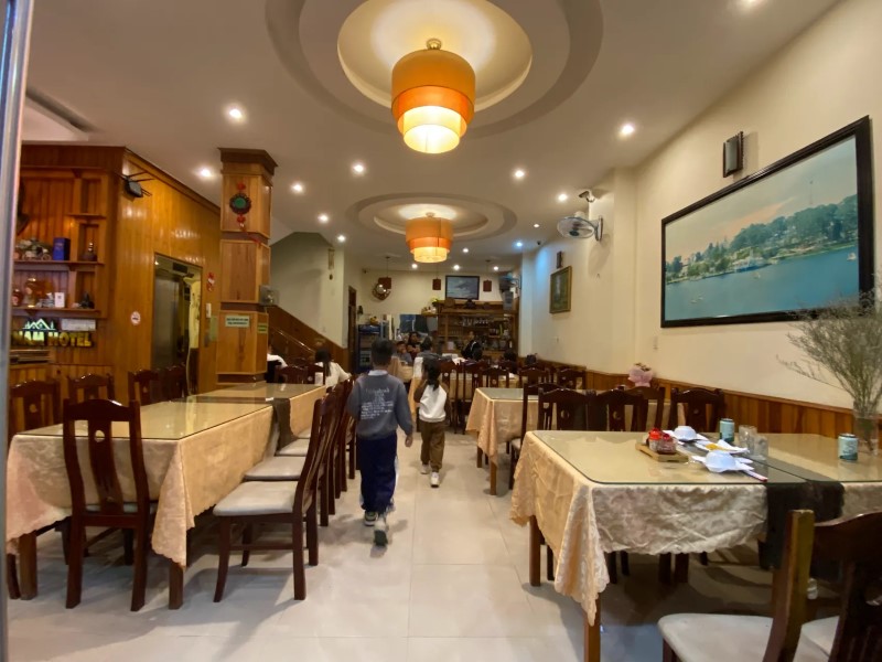 Cơm Niêu Việt Nam