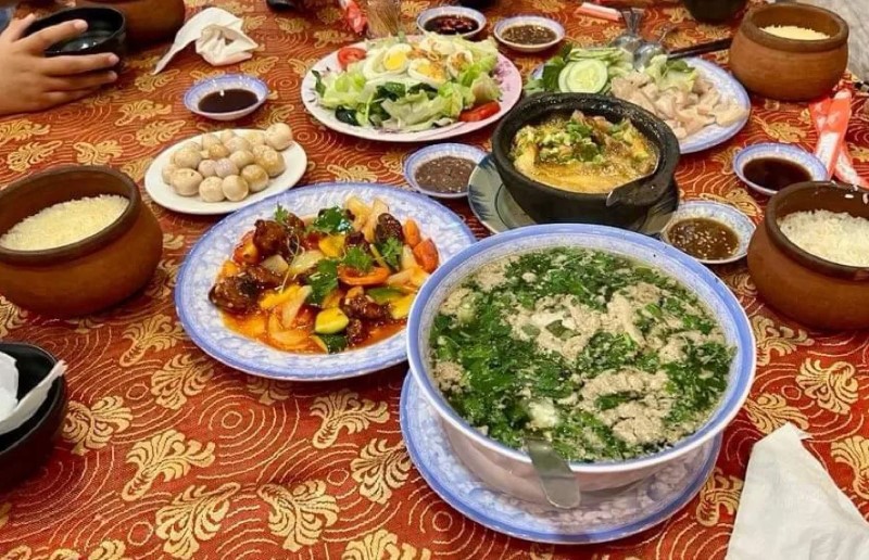 Cơm Niêu Vĩnh Ký