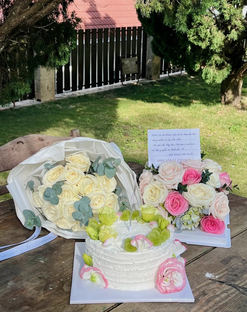 DREAM FLORISTS - Tiệm Hoa Tươi Trong Mơ