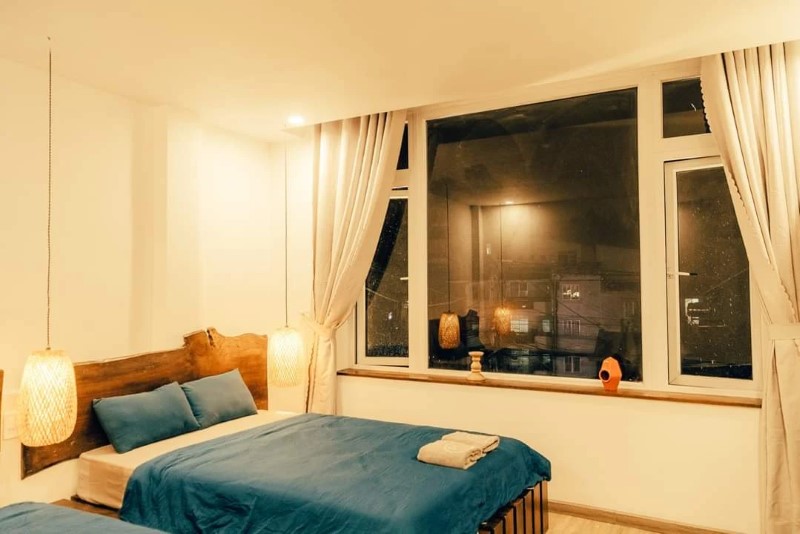 Pi House Đà Lạt ở đâu? Có loại phòng dành cho gia đình không?