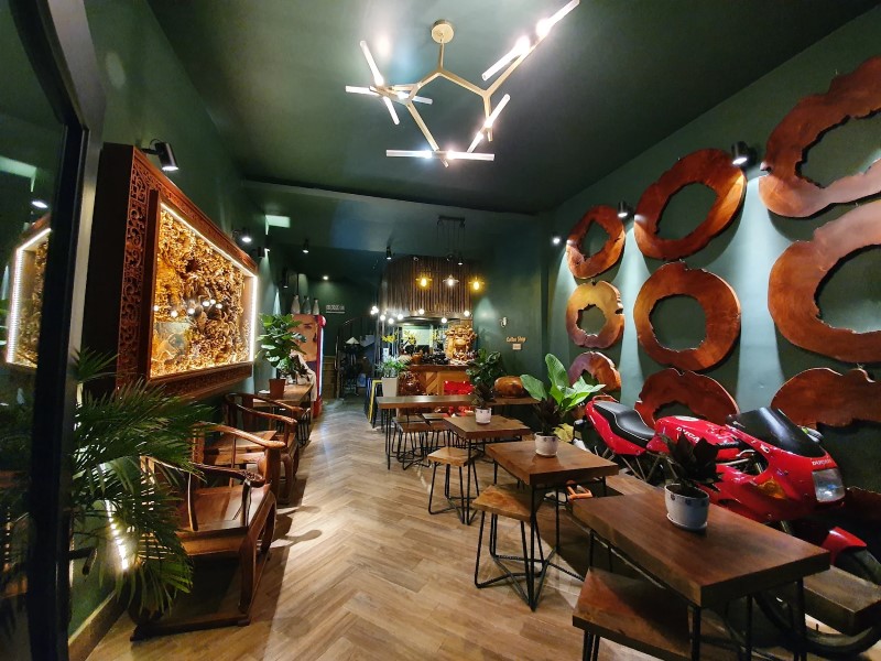 Pi House Đà Lạt ở đâu? Có loại phòng dành cho gia đình không?