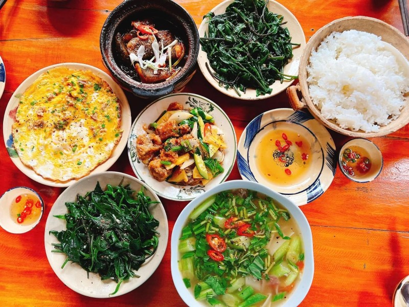 Quán Cơm Quê Xưa