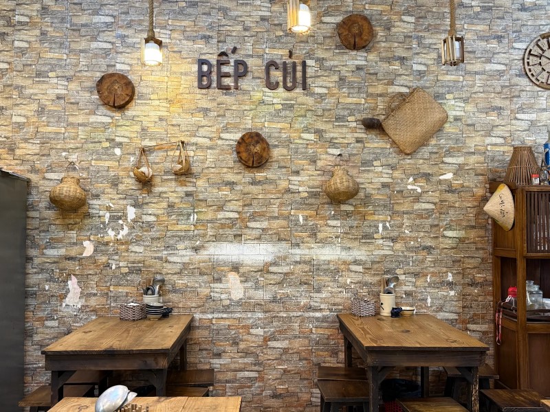 Tiệm Cơm Bếp Củi