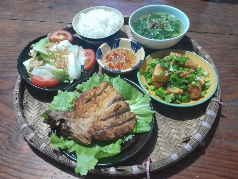 Tiệm Cơm Bếp Nhà Gỗ