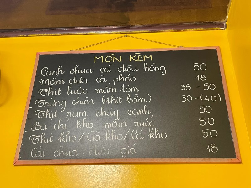 Tiệm Cơm Hồi Nớ có ngon không? Review chi tiết cho người mới Tiệm Cơm Hồi Nớ