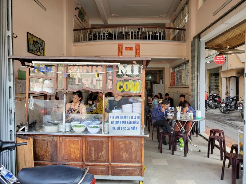 Tiệm Cơm Mì Vĩnh Lợi
