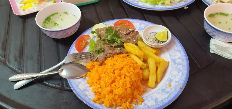 Tiệm Cơm Mì Vĩnh Lợi