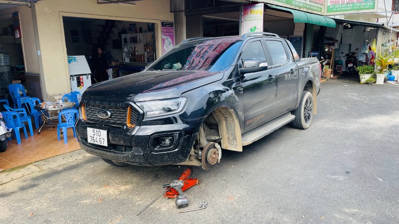 Vá vỏ 24/24 Hoàng Lân