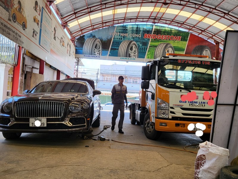 Vá vỏ xe QUỐC NAM